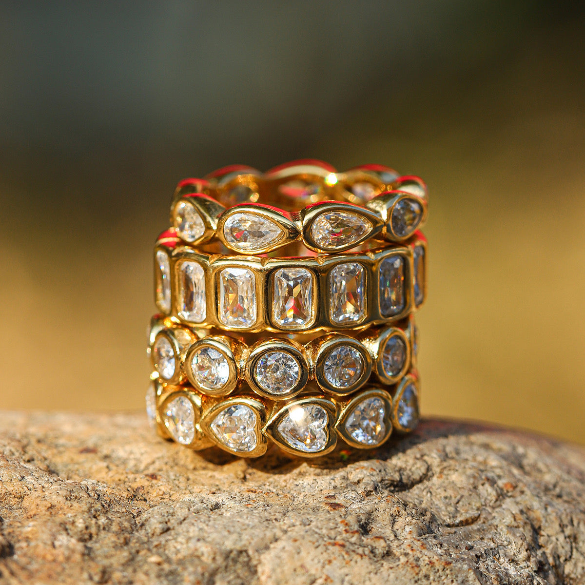 Amore ring