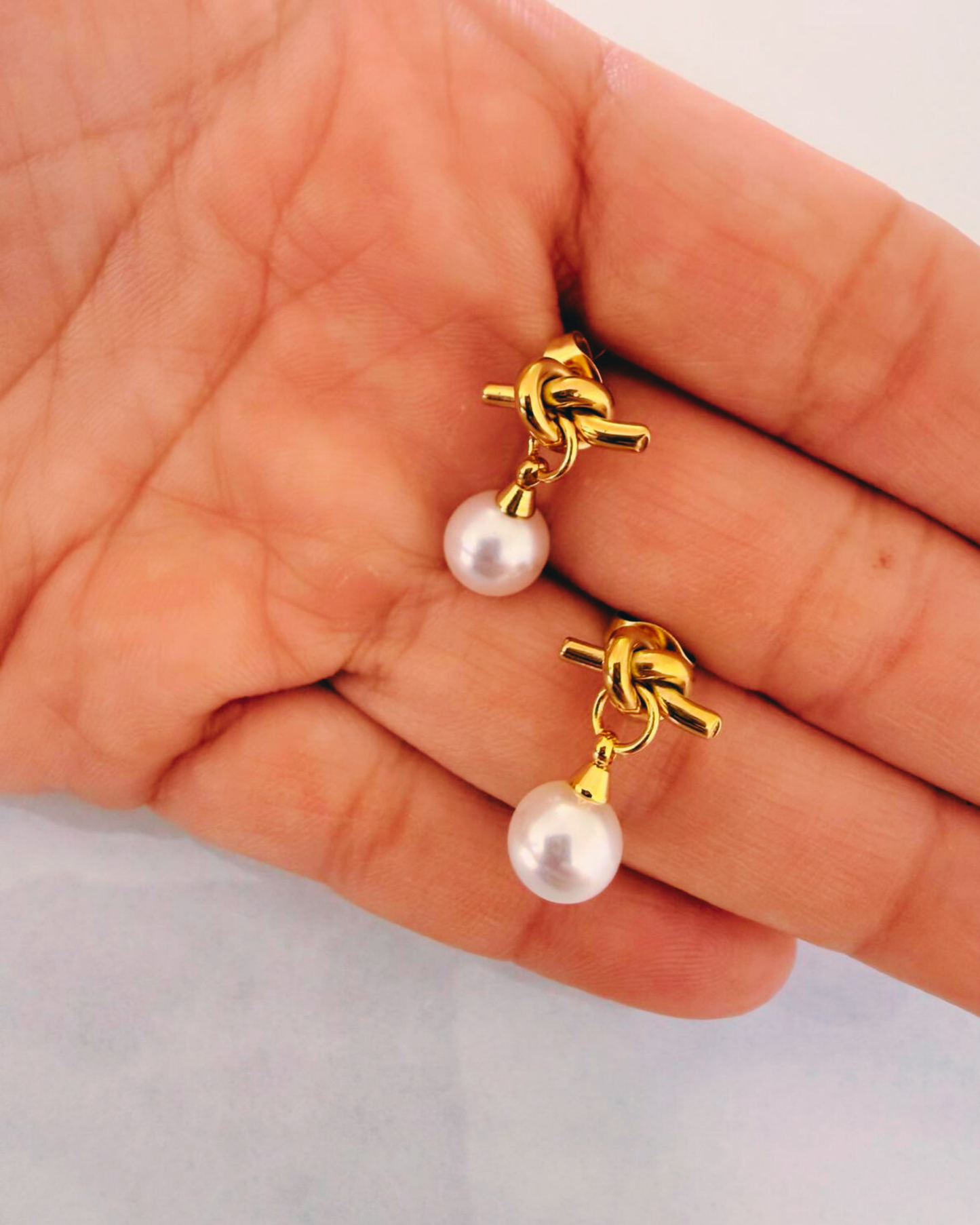 Knot Pearls Earrings