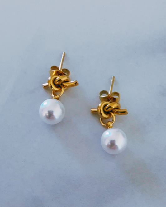 Knot Pearls Earrings